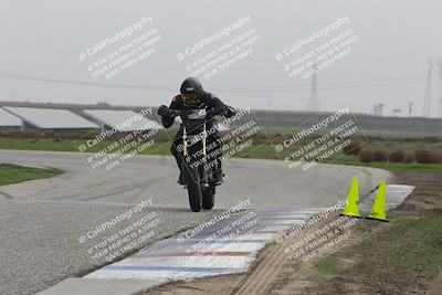 media/Nov-30-2025-TrackDaz (Sun) [[d8b22663df]]/B Group/Session 5 (Wheelie Bump)/